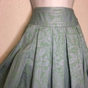 Retro Box Pleat Circle Skirt Size 6 Silver Trim